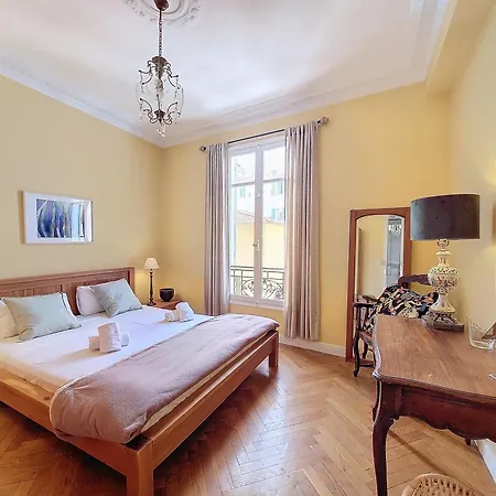 Nestor&jeeves - Provencal - - Near ניס
