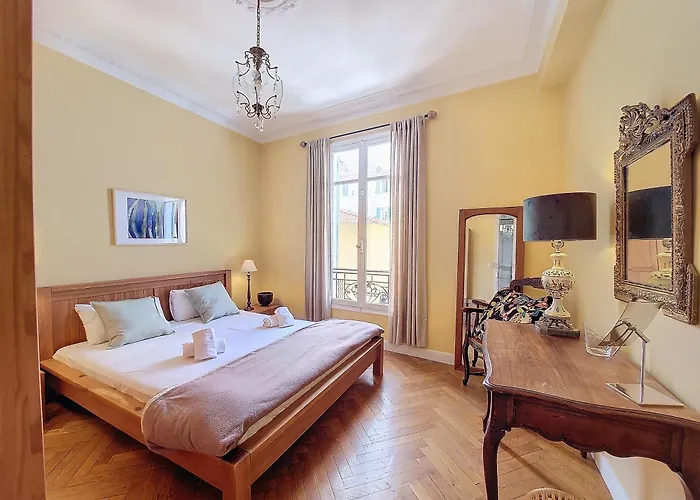 Nestor&jeeves - Provencal - - Near Nice